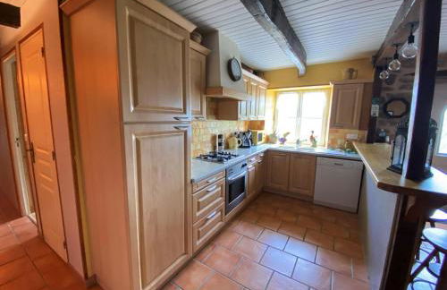 Holiday Home in Plogonnec near Sandy Beaches - Foto 5