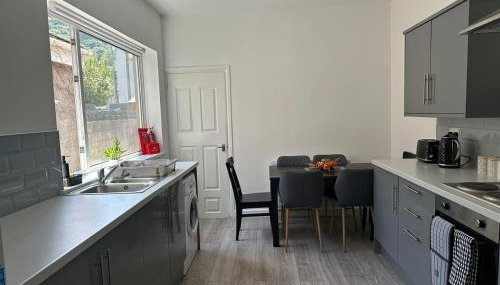 The Regent's Retreat - Modern 4-Bedroom Home - Foto 5