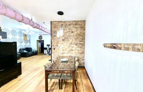 The Upstairs Escape - Foto 31