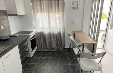 Seaside Apartment in Tsonia - Photo 8