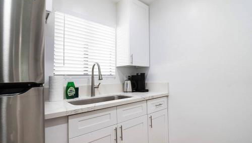 2BR Plus Bonus Room and Pool Access Near Universal Studios - Foto 2