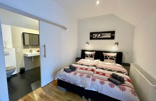 Well Kept House with Fireplace near Forest - Foto 7