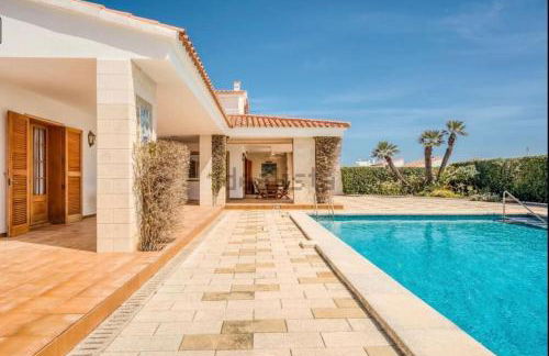 LA CALMA Espectacular villa con jardín y piscina en Menorca - Foto 23