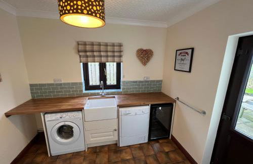 Ty'n Rardd Farmhouse Mountain Views, Secure Garden - Photo 76