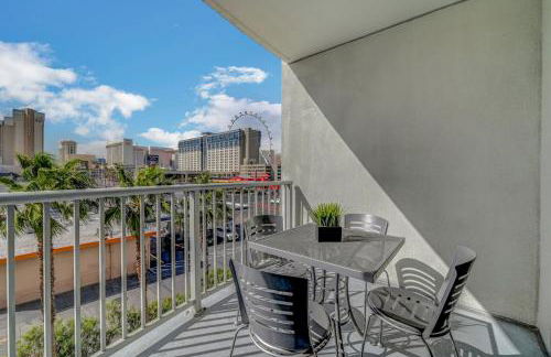 Royal Oasis Suite at Platinum Hotel-Strip Views - Foto 29