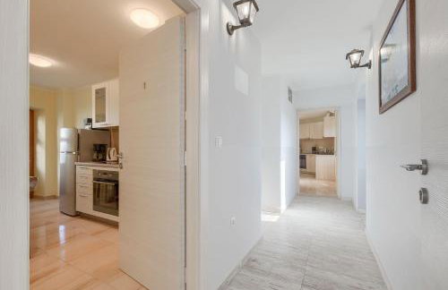 Modernes Apartment mit Panoramablick, Pool - inmitten von historischem Zentrum - Photo 18