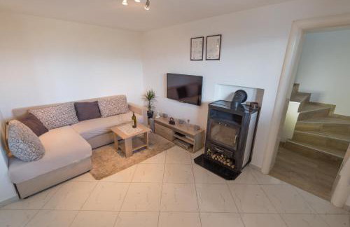 Holiday home Leko with outdoor pool and hot tub , can fit 22 people - Foto 75