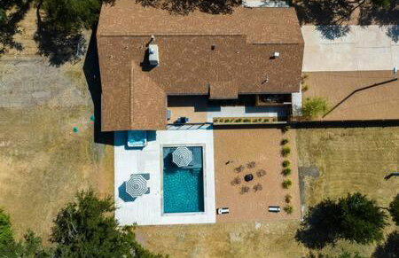 Hot Tub Pool + Firepit + Gameroom ~ Guesthouse - Foto 41