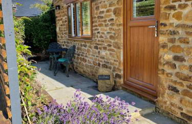 Honeysuckle Cottage - Hillside Holiday Cottages, Cotswolds - Foto 3
