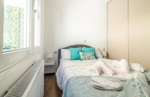 Sophia's Comfortable Home with a Private Backyard - Foto 17