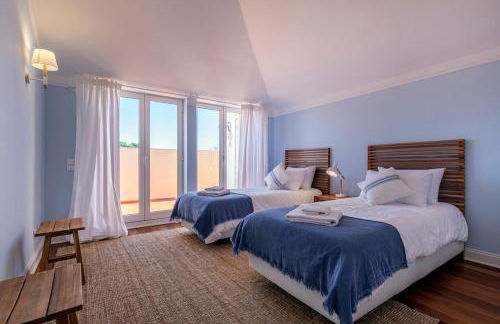 Luxury Colina Park - Photo 3