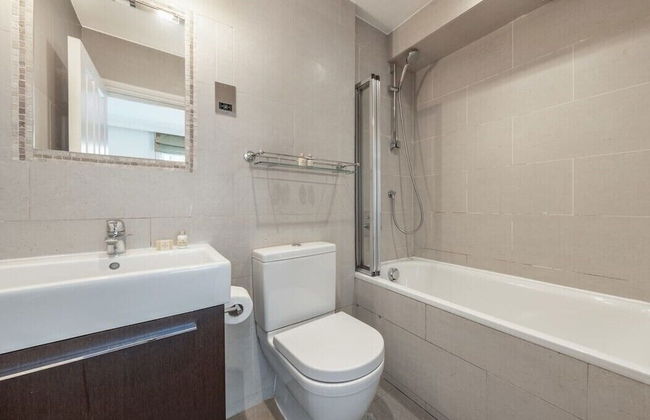 The Hertford Boutique - Photo 64