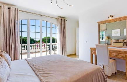 Lovely Very Private Villa with Beautiful Gardens - Foto 57