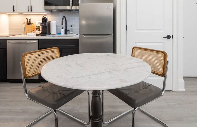 Sosuite 1BR Apt w W/d, Desk Alcove - Photo 33