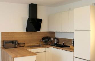 Großes Apartment mit Küche, Dusche, Badewanne, Balkon, Parkplatz vor dem Haus, ruhig gelegen, ADA4 - Foto 71