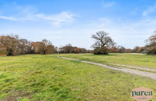 Parea Living - Leytonstone, 2-Bedroom Serviced Apartment, Free Parking, Remote Working - Foto 44