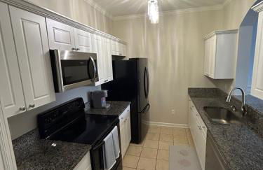 Beautiful Apartment Near Disney - Photo 31