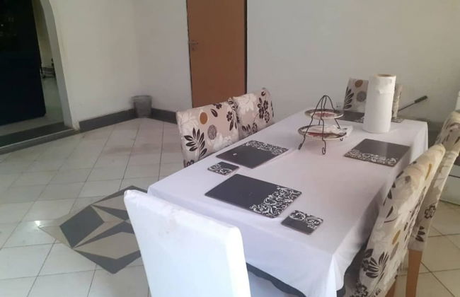 Sleeps8- Private Secure Parking- Garden- Aircon - Foto 10