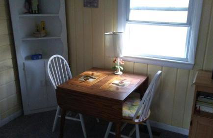 Pet Friendly Cottage walk to beach! - Foto 4