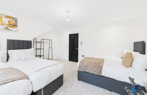 Luxurious 4-Bed Home, Sleeps 12, Free Parking - Foto 23