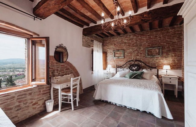 Antica Torre del Borgo - Photo 1