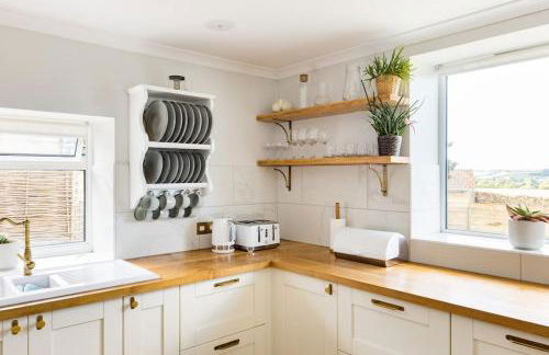 Stunning Renovation edge of Frome + country views - Photo 37