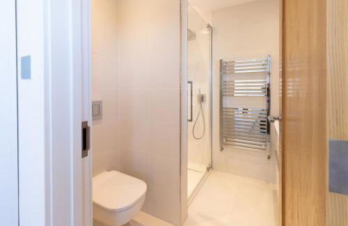 Spacious 4BD Smart Home in Idyllic Rural Setting - Foto 18