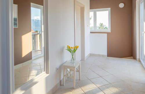 Doris Hvar - Foto 11