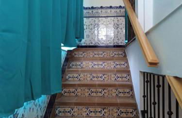 Habitaciones en planta superior independiente con piscina - barbacoa - Foto 19