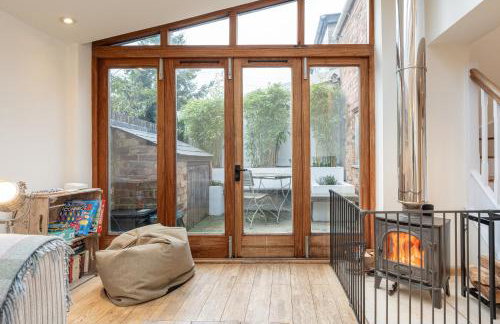 The Coach House - Beautiful Home in Cheltenham! - Photo 153