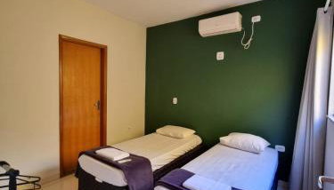 Suíte privativa com ar-condicionado l garagem l cozinha l centro - Foto 1