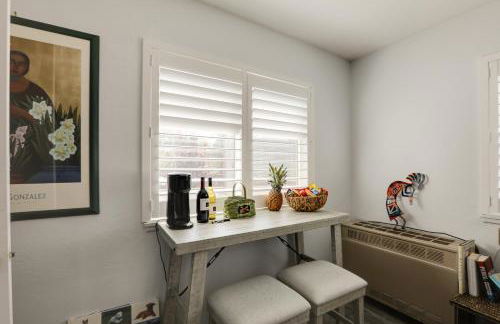 Hot Tub and Grill Pet-Friendly Apt, Walk to Midtown - Foto 7