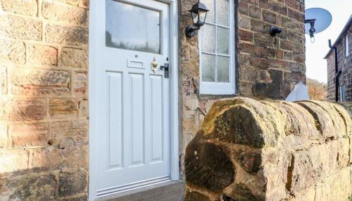 Milford Cottage - Photo 2