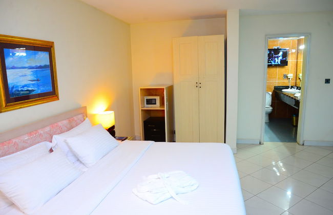 Golden Royale Hotel - Foto 13