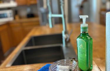 1920 Brick House-Hot Tub-Outdoor Brickoven Pizza-Pets-Breweries - Foto 41