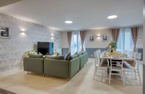 Large house ideal for groups families 12 people - Foto 13