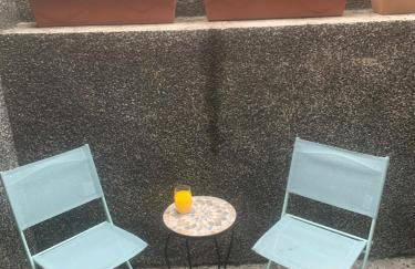 House - Sleeps 4 with Cozy Fireplace - Foto 5