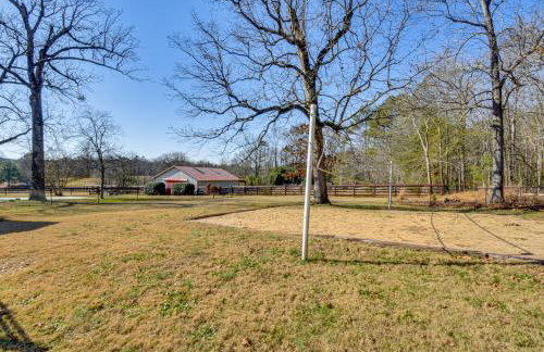 Historic Farmhouse with Modern Amenities and Hot Tub - Foto 37