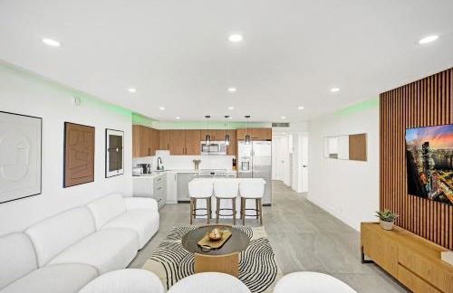 Bright 3BR 3BA Condo with Stunning Bay Views in Oceanfront Complex 820 - Foto 2