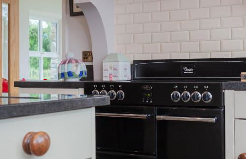 Beautiful mountain views & private hot tub - Foto 8