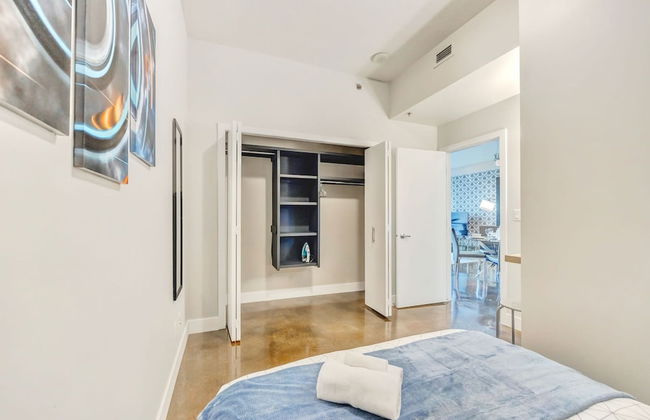 Luxury Condo With City Views Near Stampede Park - Photo 20