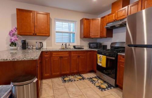 New 4 Apts-198-3 Bed Apt 1st Floor & 3 Bed Apt 2nd Floor - 1 Bed Studio Apt Ground Floor & 1 Bed Studio Apt Ground Floor near Penn Station EWR Newark NJ Airport Hospital Manhattan NYC - Foto 16