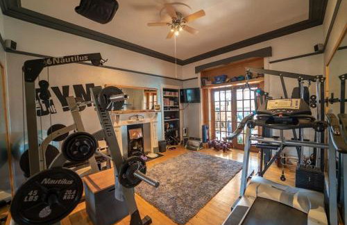 Stunning Central Villa by Golf Course & Beach - Foto 22