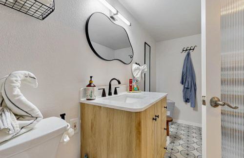 Lakeside Getaway with Patio on Lady Bird Lake - Foto 12