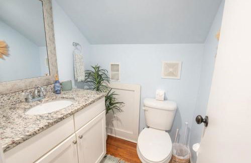 Pelican Hideaway - Charming Home & Entire Backyard - Foto 6