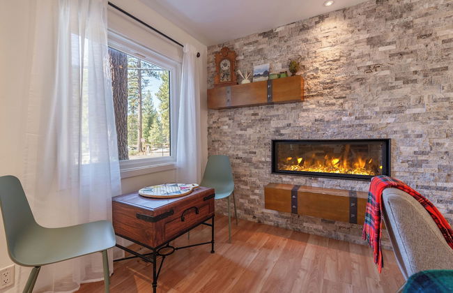 Cozy Cabin Private Hot-Tub Walk to Lake by Sierra Getaways - Foto 19