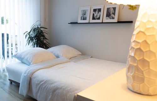 Gelbe Koffer - Design-Apartment in Schiffweiler - 2 Parkplätze - Self-Check-in - ruhig & naturnah - Foto 14