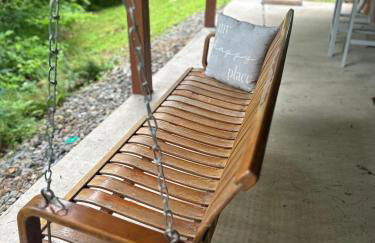 Cozy North GA Cabin 3BR3BA, Fire Pit & Game Rm - Foto 40