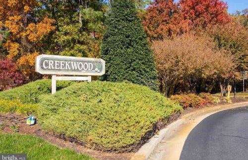 Beach perfect getaway 2 bedroom apartment - Foto 18