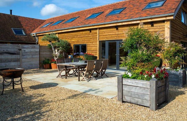 Owl Barn in Oxford With 5 Bedrooms and 5 Bathrooms - Photo 10